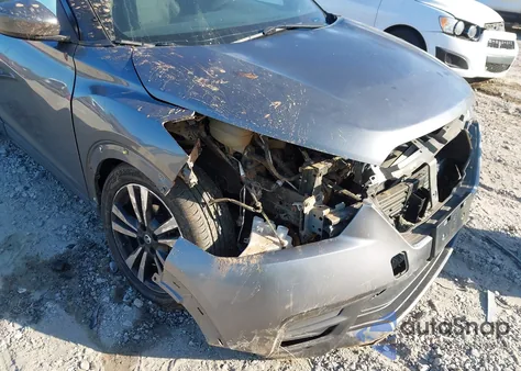 2020 Nissan Kicks Sv Xtronic Cvt z USA, uszkodzony, nr VIN 3N1CP5CV7LL518601